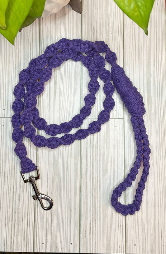 Purple Spiral Macrame Dog Leash